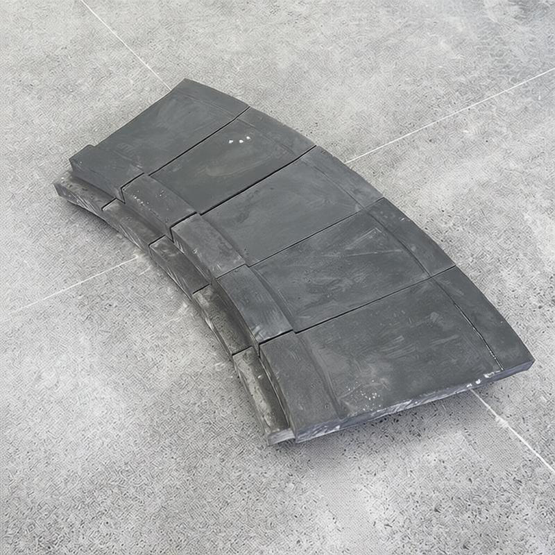 Silicon carbide hearth brick