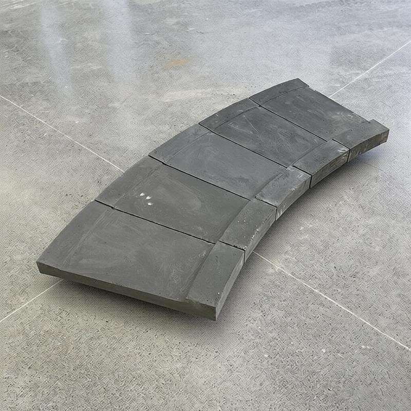 Silicon carbide hearth brick